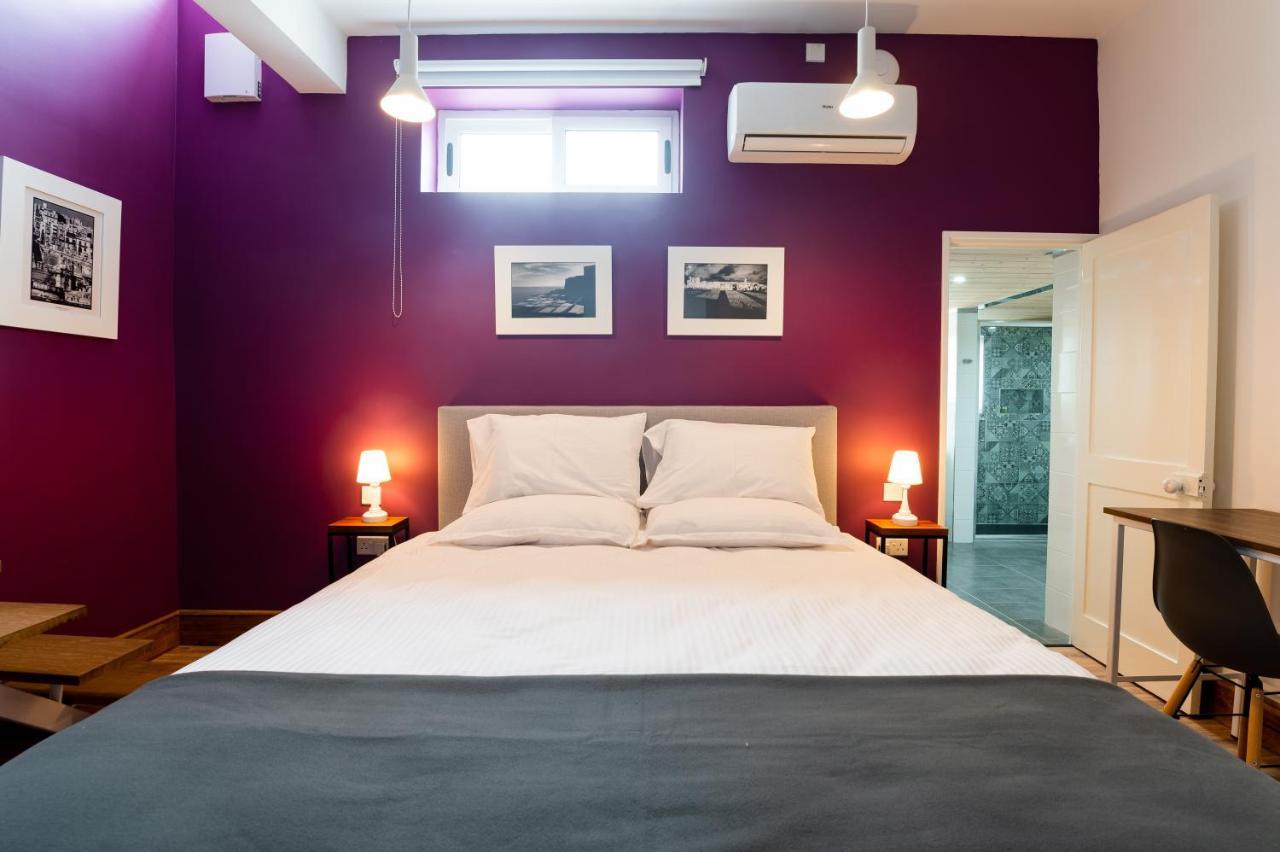 Monreal Boutique Townhouse - R024Rm6 Hotel Paola Kültér fotó